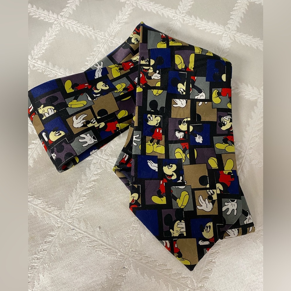 Disney Mickey Unlimited Tie